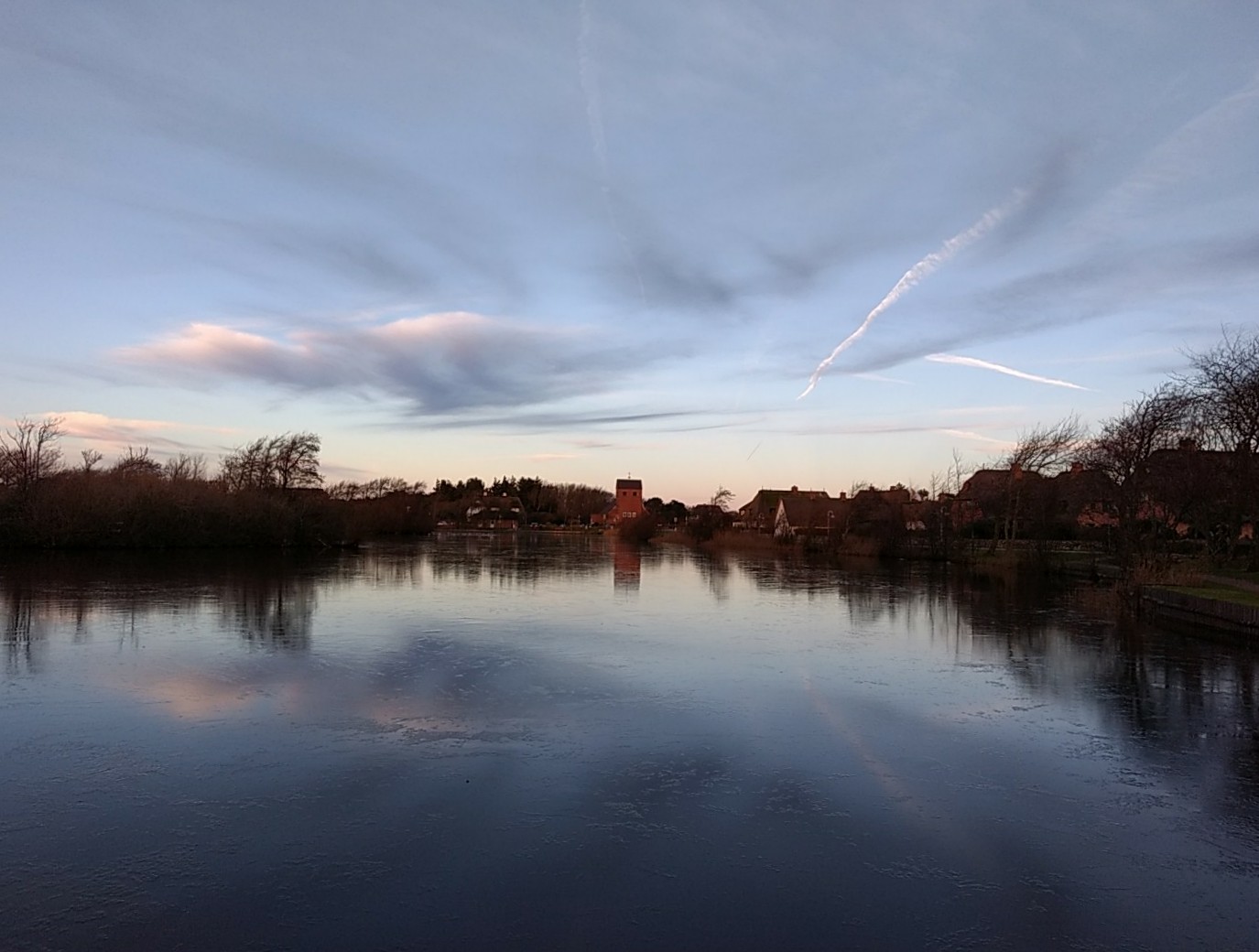 Abendstimmung am Dorfteich